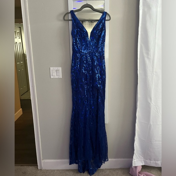 Stunning ROYAL Blue sequin formal gown - Picture 1 of 6